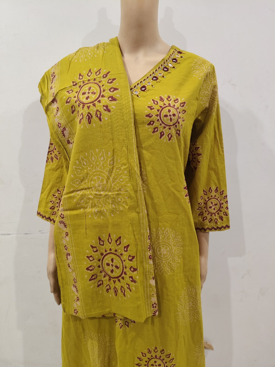 Mehandi Printed Cotton Kurta Set with Zardozi Handwork – Festive Wear for Navratri & Diwali  [We have only M-Size]